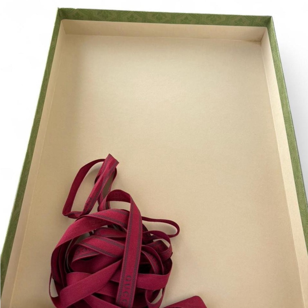 Gucci Green Patterned Emptybox With Pink Ribbon - image 5
